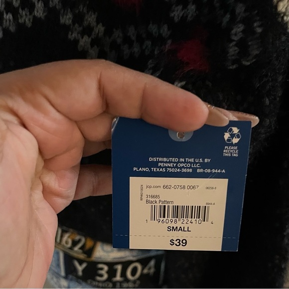 Arizona junior’s crop sweater - Picture 7 of 8